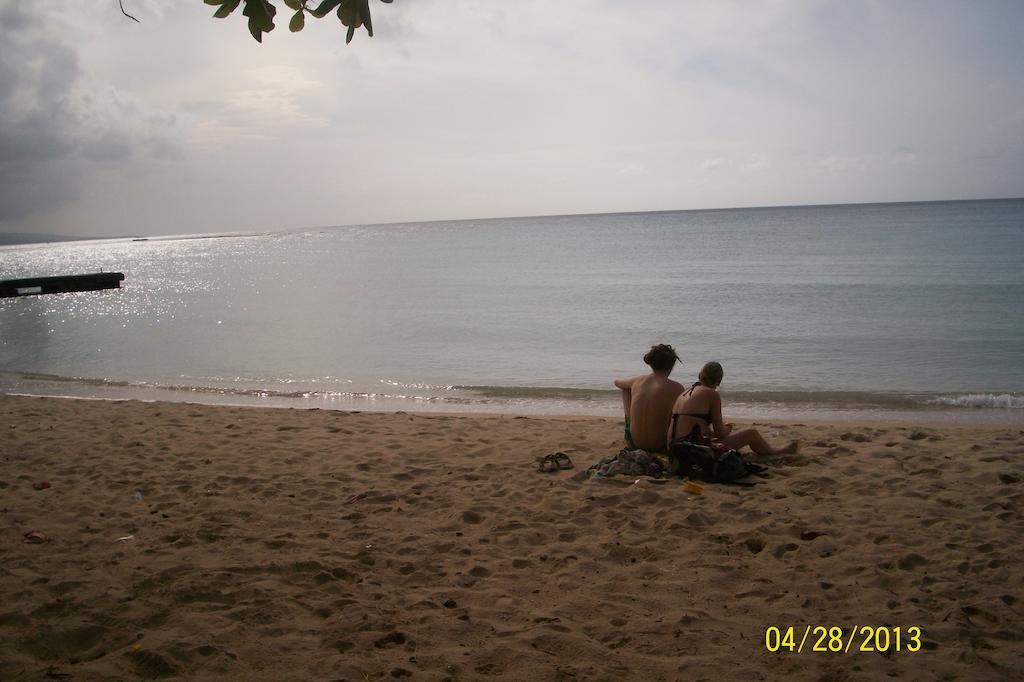 Tina'S Guest House Ocho Rios Exterior photo